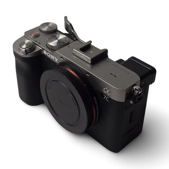 Sony a7C (Low Shutter) Camera + Smallrig Cage & More - Excellent Condition - Picture 7 of 15